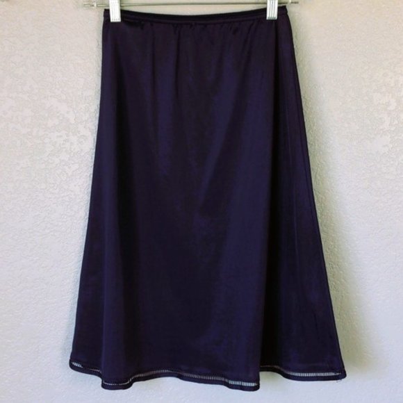 Fortune Size M Half Slip Navy Blue Latice Trim Vintage - Picture 1 of 4